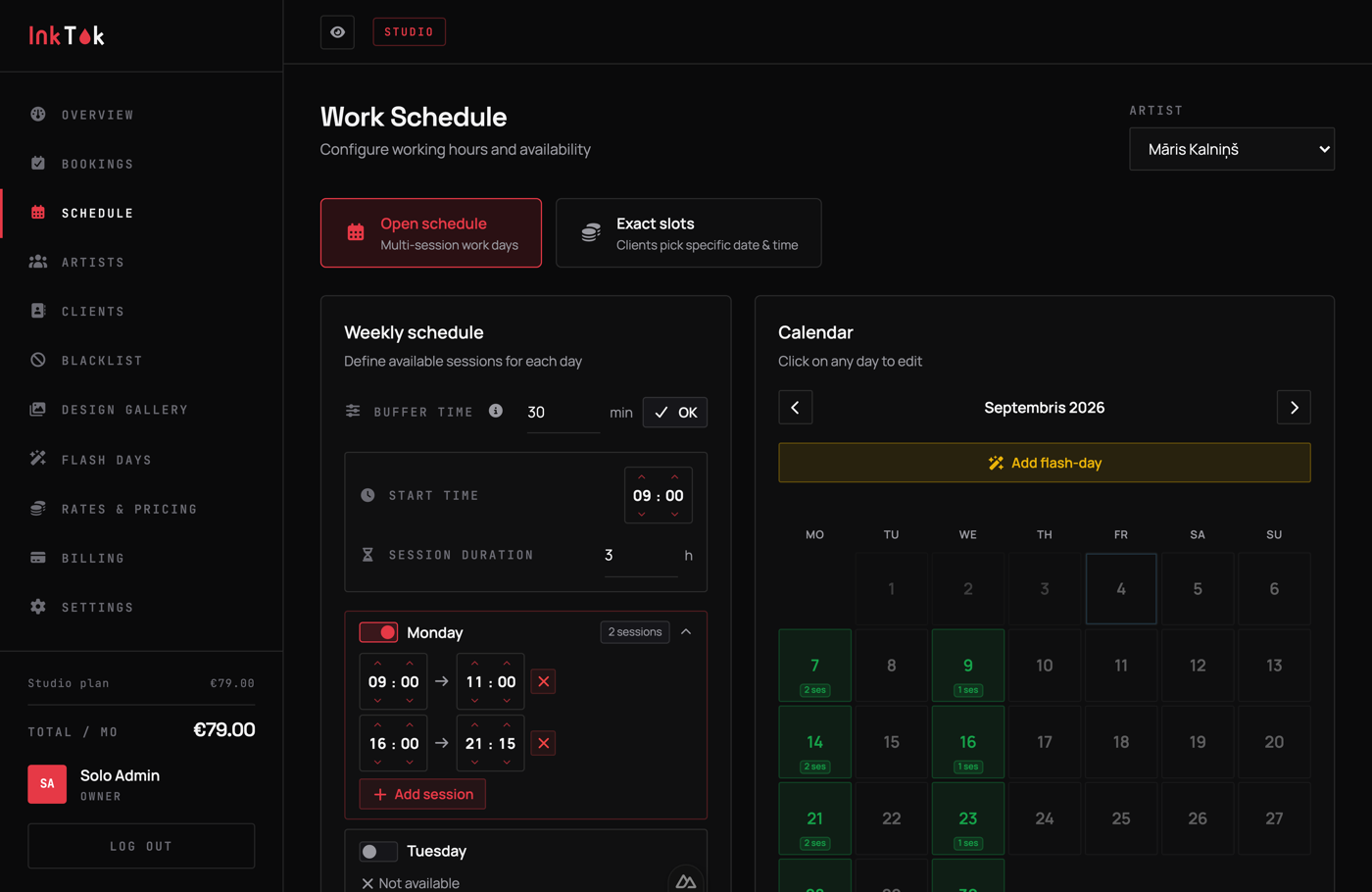 The week’s schedule with bookings and breaks